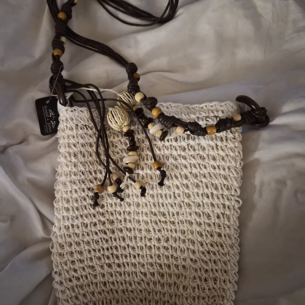 Kendall & James Woven Crossbody Bag – Boho Straw Style
